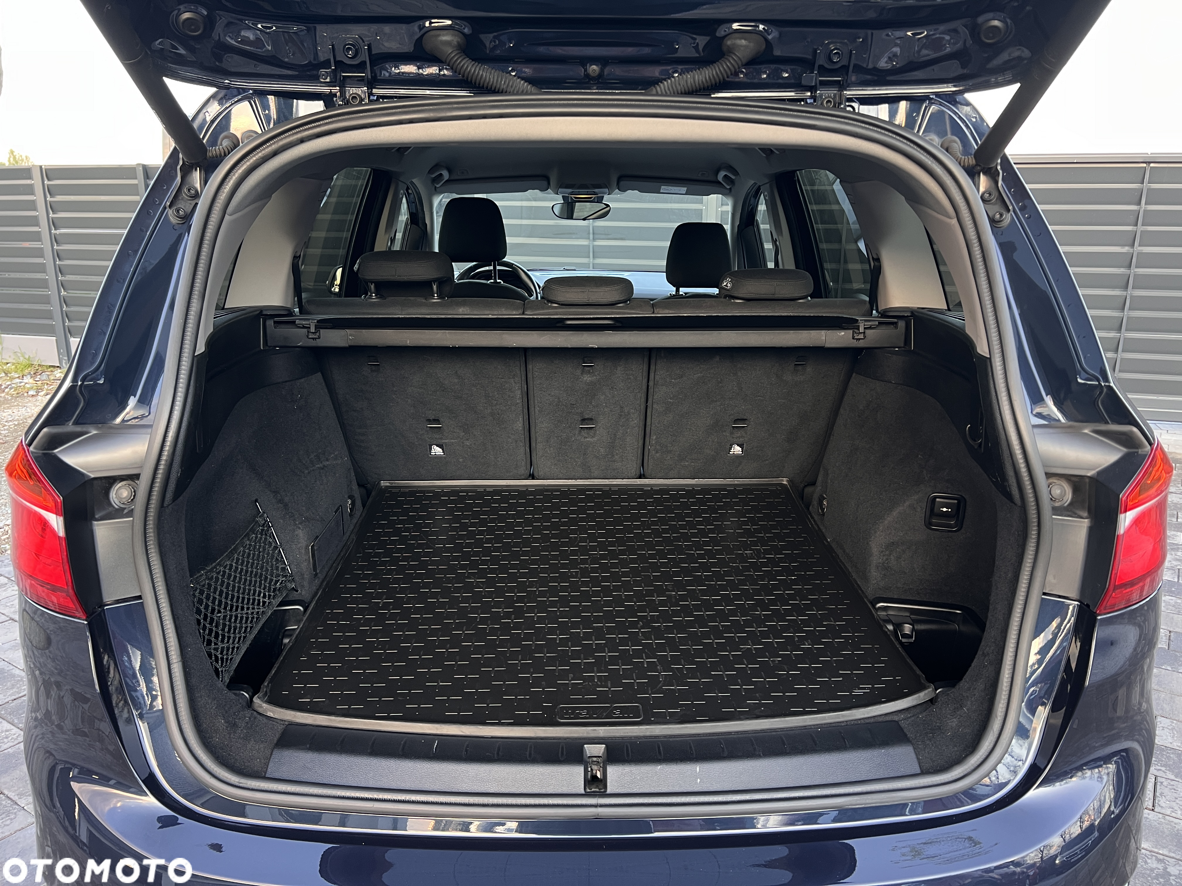 BMW Seria 2 218d Sport Line - 25