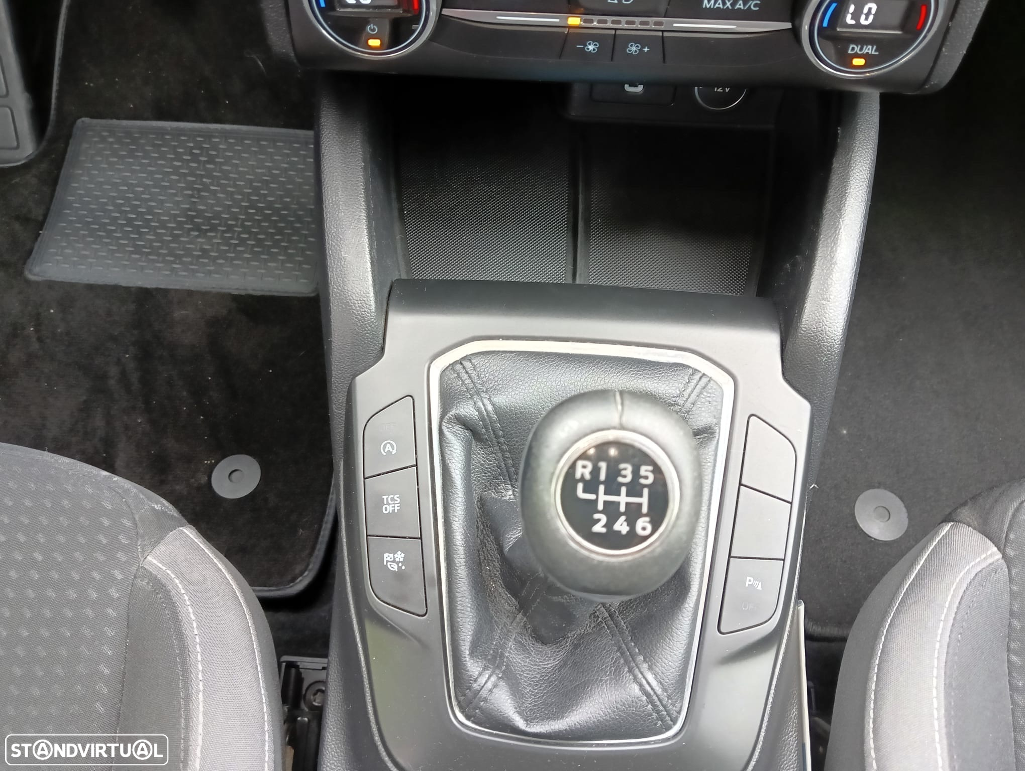 Ford Focus SW 1.5 TDCi EcoBlue Business - 25