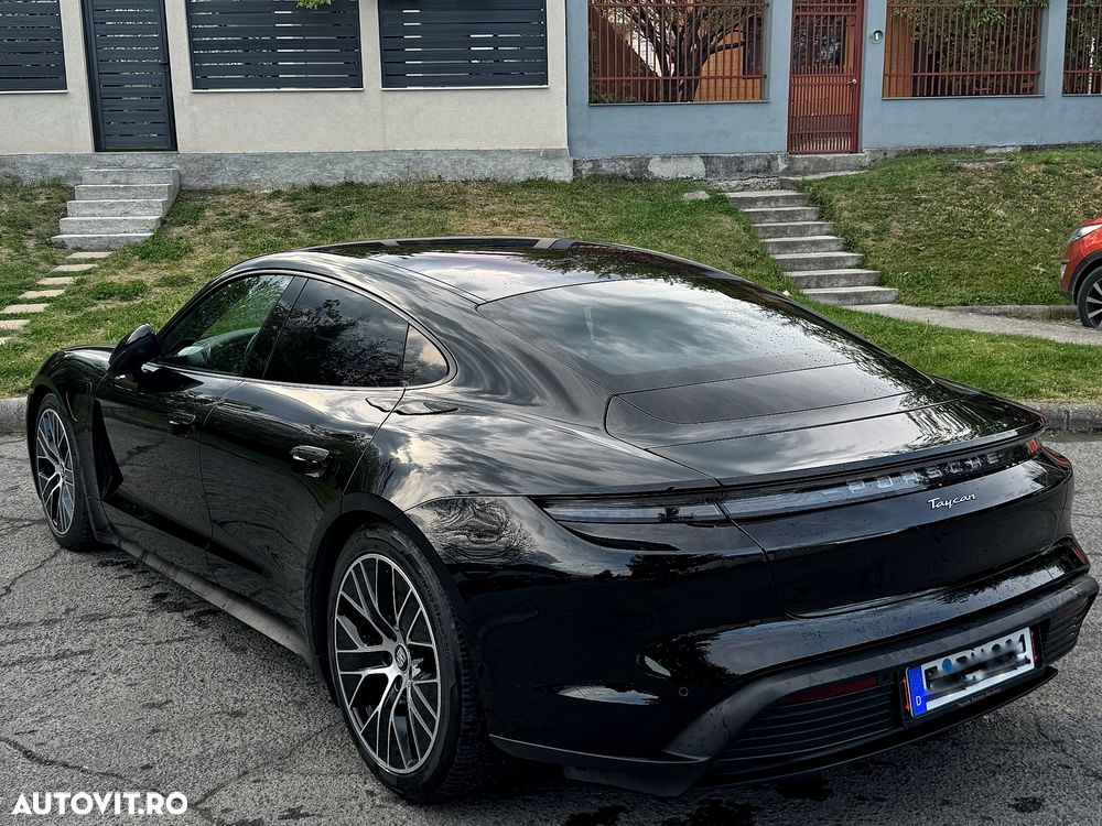 Porsche Taycan - 4