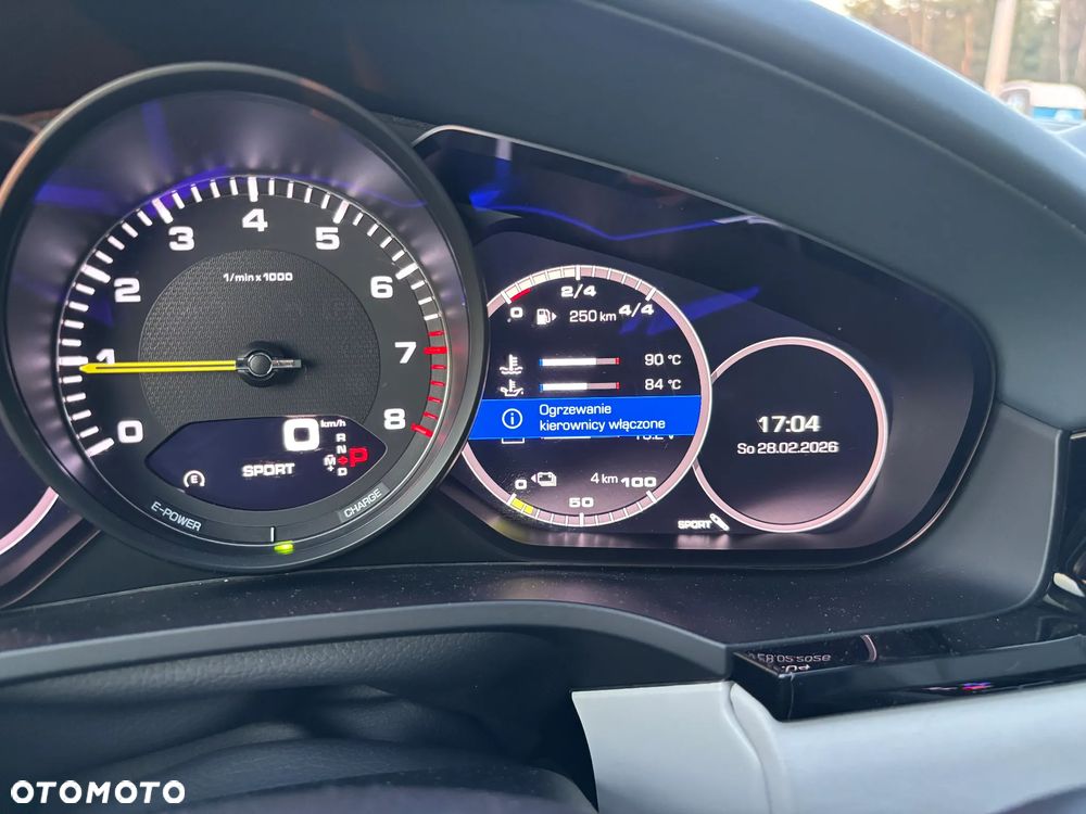 Porsche Cayenne Platinum Edition - 38