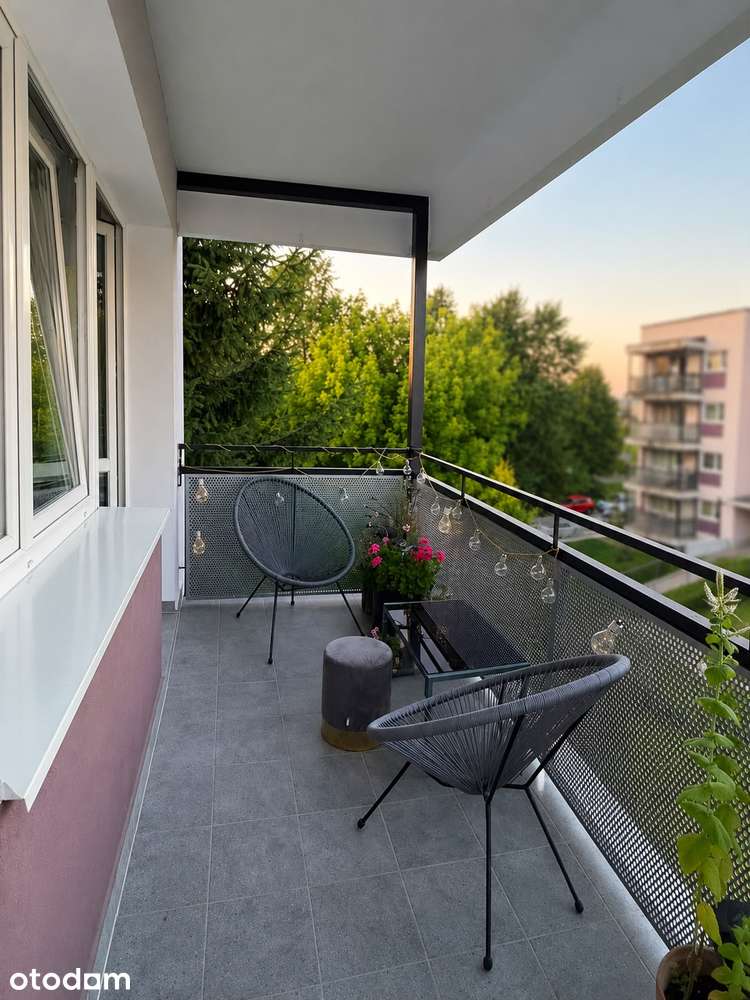 Jasne mieszkanie 45,61 m2/ 2 piętro / balkon / piwnica