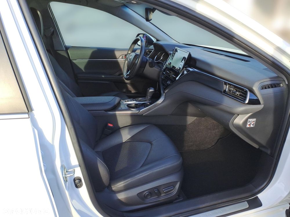 Toyota Camry 2.5 Hybrid Comfort CVT - 9