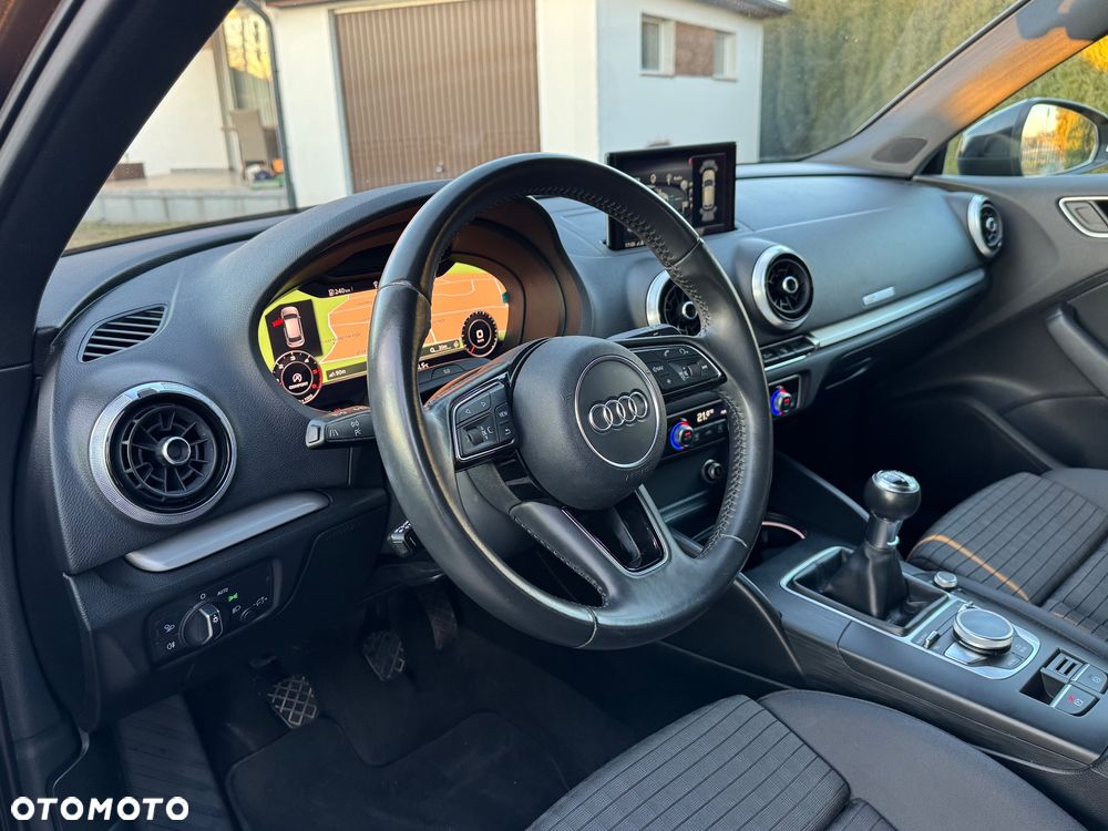 Audi A3 Sportback 2.0 TDI S line Sportpaket - 35
