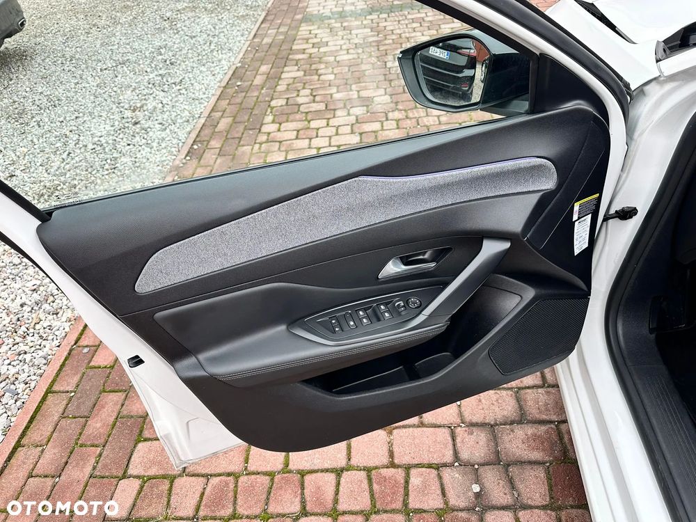 Peugeot 308 BlueHDi 130 EAT8 Allure - 18