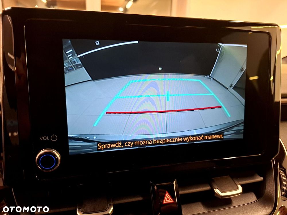 Toyota Corolla 2.0 Hybrid Trek - 17