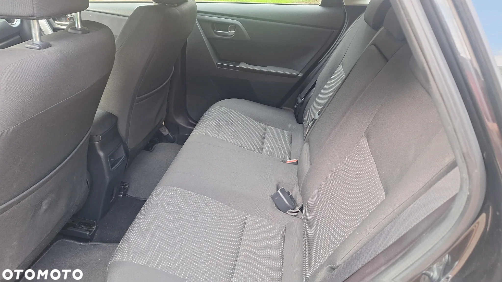 Toyota Auris 1.8 VVT-i Hybrid Automatik Edition - 16