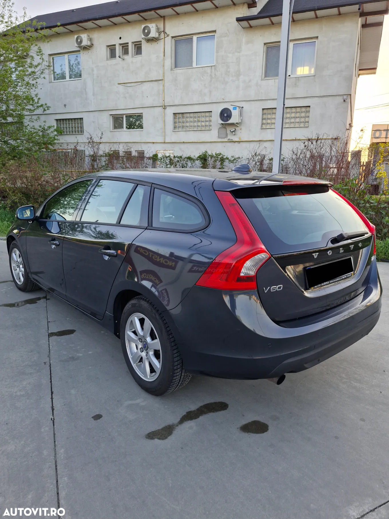 Volvo V60 T4 Basic - 16