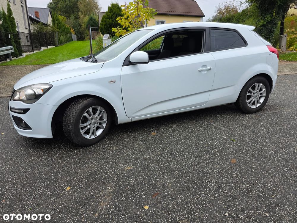 Kia ProCeed pro Ceed 1.4 CVVT Dream-Team Edition - 23