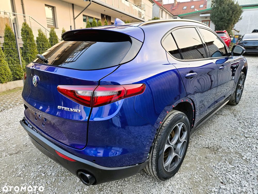Alfa Romeo Stelvio 2.0 Turbo 16V AT8-Q4 Sprint - 16