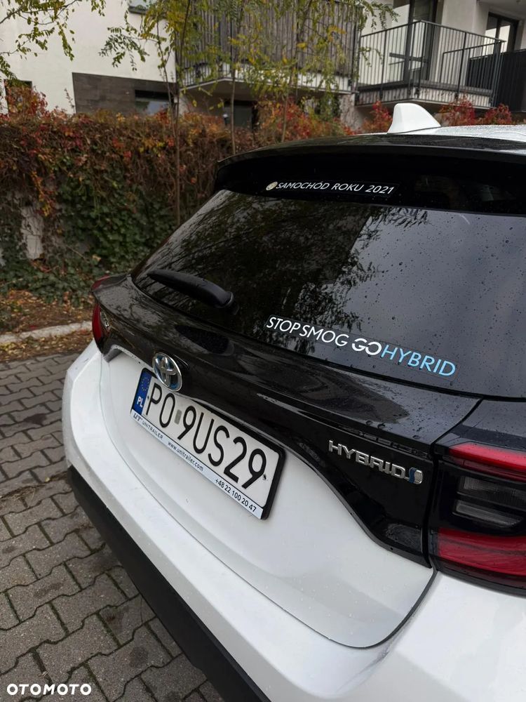 Toyota Yaris ver-hybrid-1-5-comfort - 11