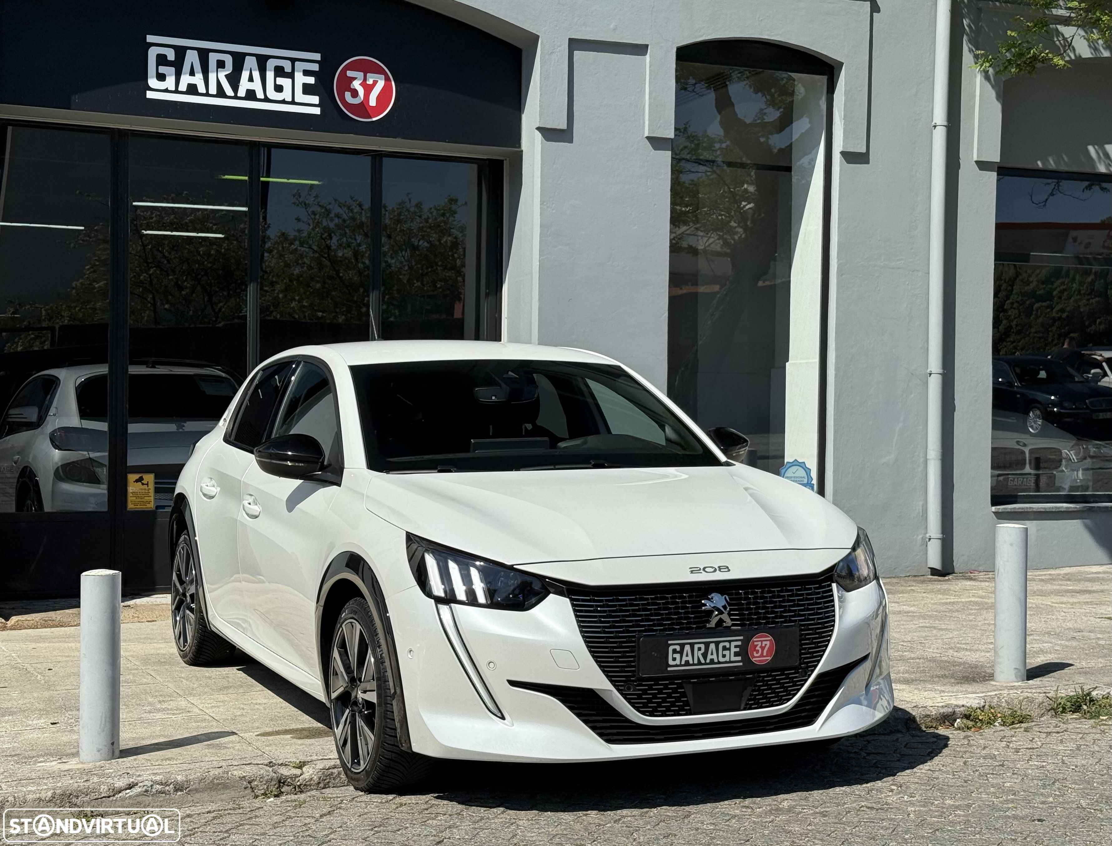Peugeot 208 1.2 PureTech GT - 1