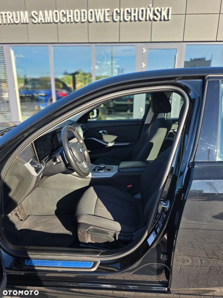 BMW Seria 3 318d MHEV Business Edition - 21