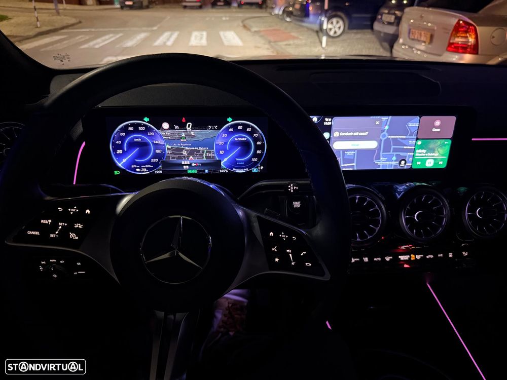 Mercedes-Benz EQB - 29