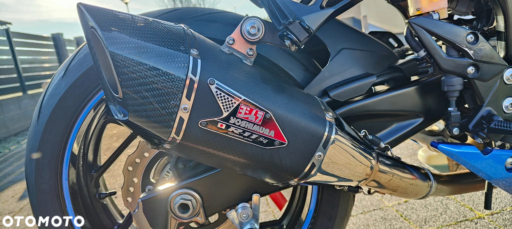 Suzuki GSX - 21