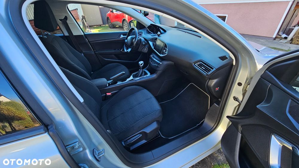 Peugeot 308 1.6 BlueHDi Active S&S - 28