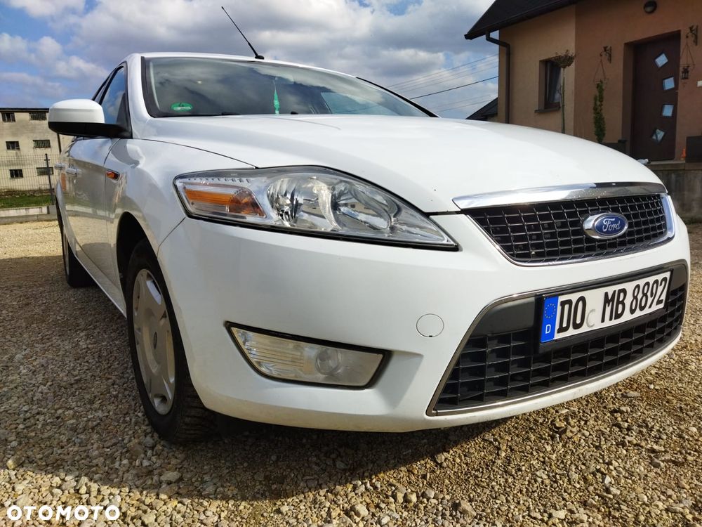 Ford Mondeo 2.0 TDCi Ambiente - 8