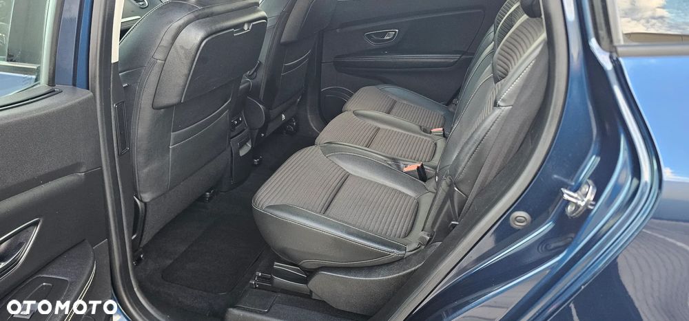 Renault Grand Scenic - 10