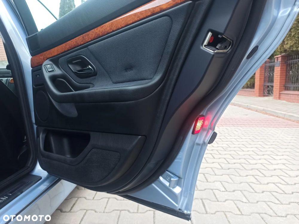 BMW Seria 7 - 15
