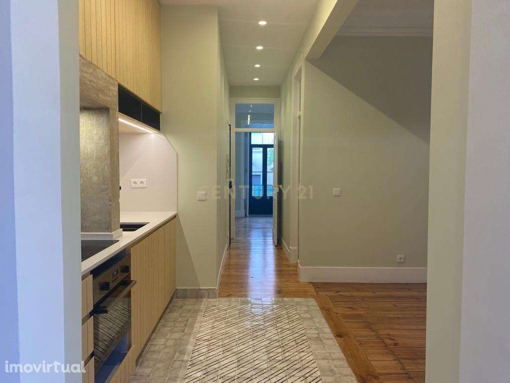 T3 em Benfica, com cozinha equipada e excelente localização - Grande imagem: 4/29