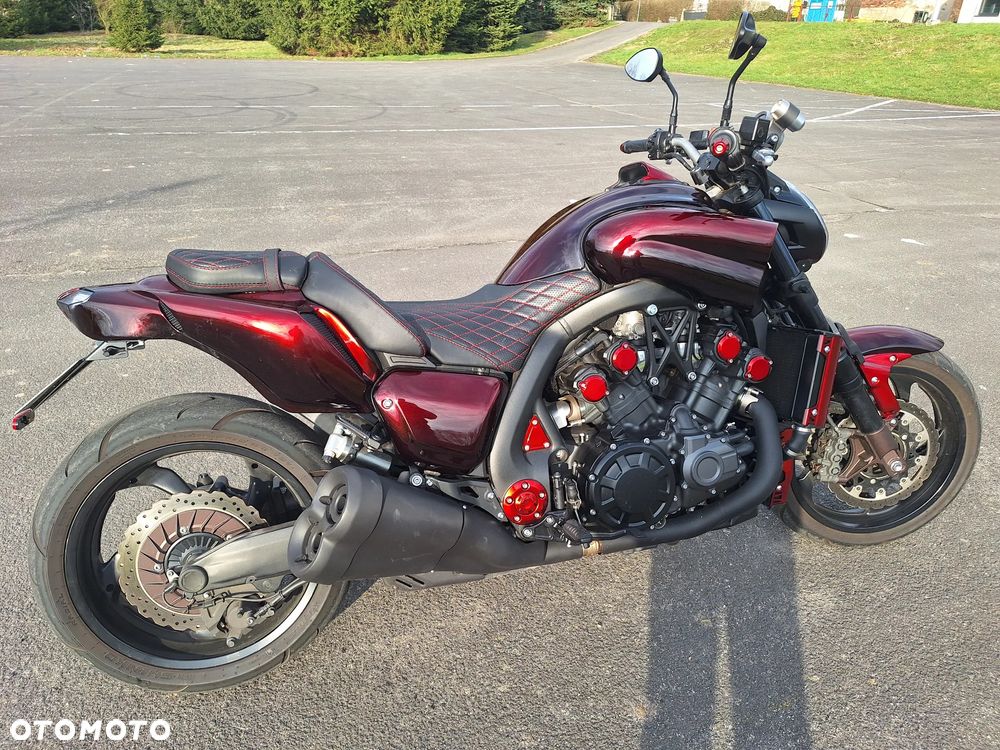 Yamaha V-MAX - 5