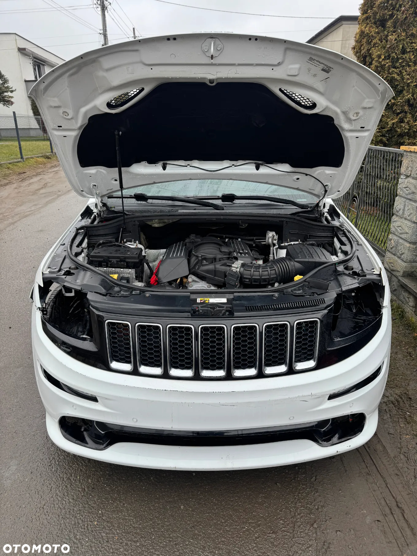 Jeep Grand Cherokee - 33