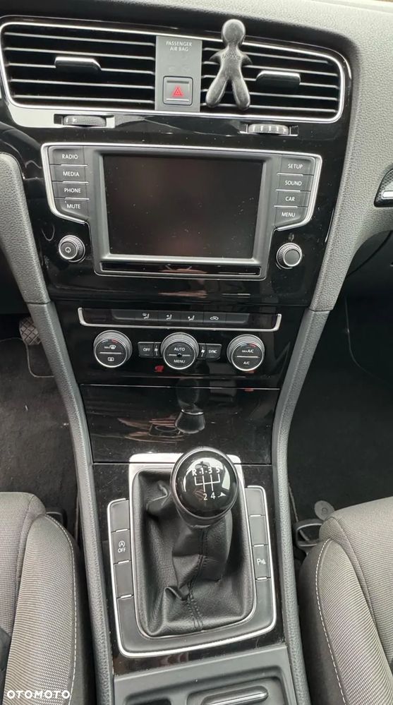 Volkswagen Golf 1.6 TDI BMT Highline - 18