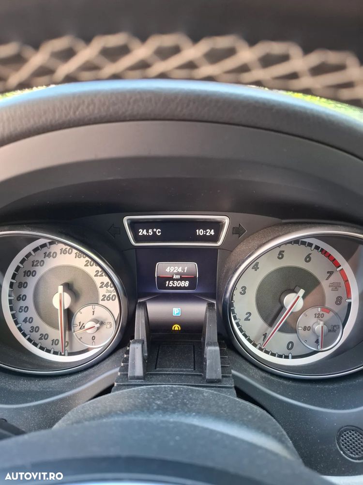 Mercedes-Benz GLA - 2