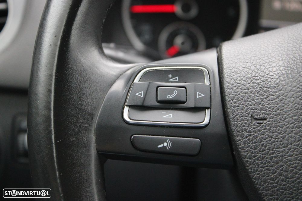 VW Tiguan 2.0 TDi Sport BlueMotion - 20