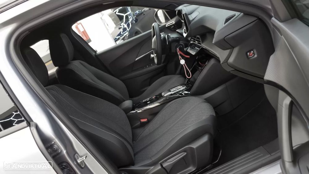 Peugeot 2008 1.2 Hybrid Allure e-DCS6 - 12
