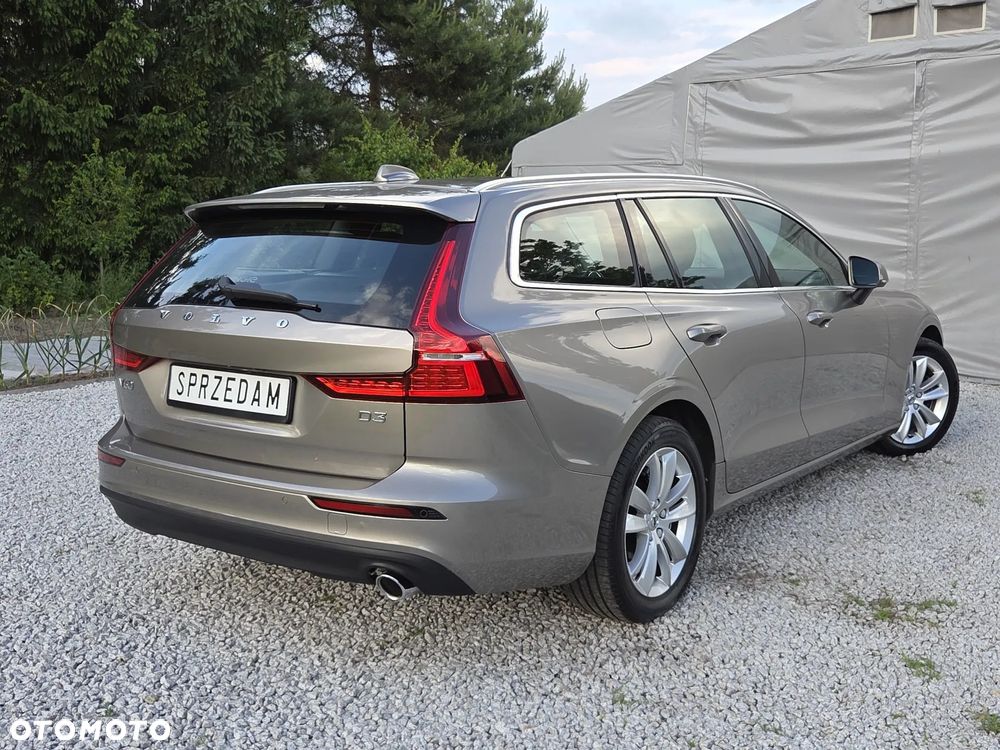 Volvo V60 D3 Momentum Pro - 4