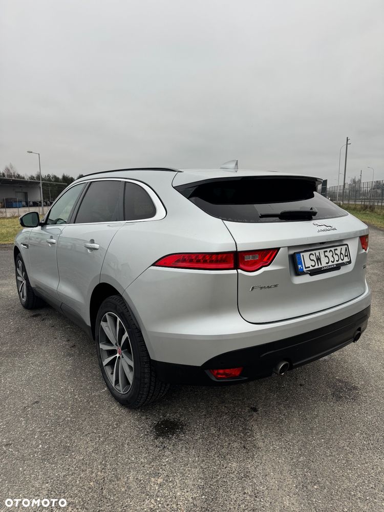 Jaguar F-Pace 2.0 i4P AWD Prestige - 4
