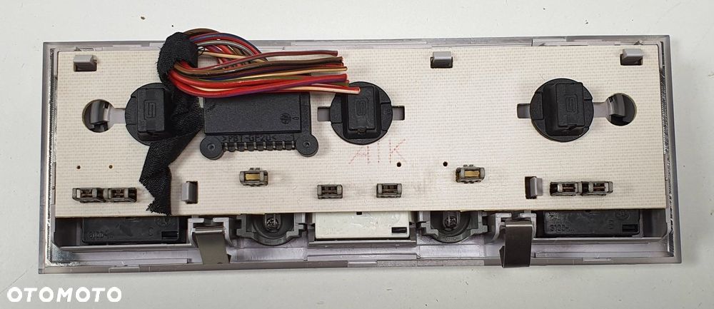 LAMPKA OŚWIETLENIE WNĘTRZA BMW 7 E65 8379699 - 2