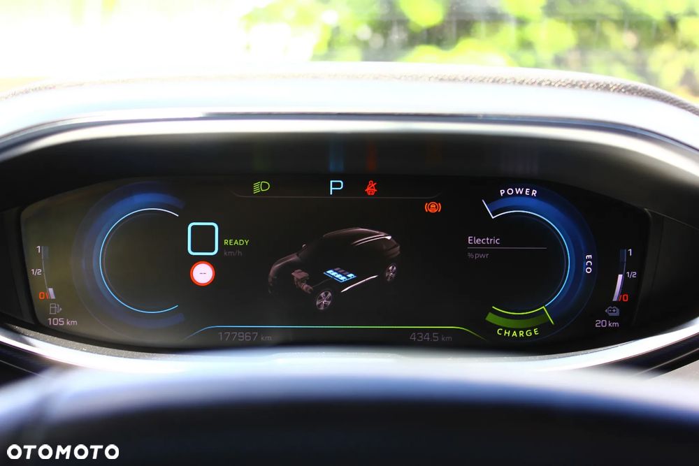 Peugeot 3008 225 e-EAT8 Allure - 32