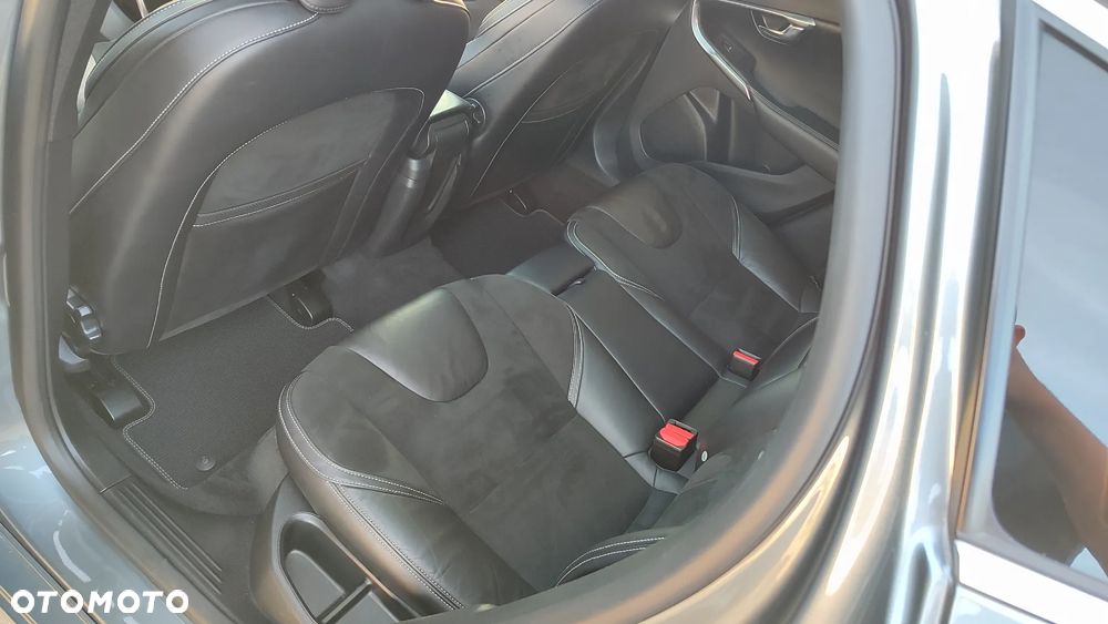 Volvo V40 D3 Momentum - 35