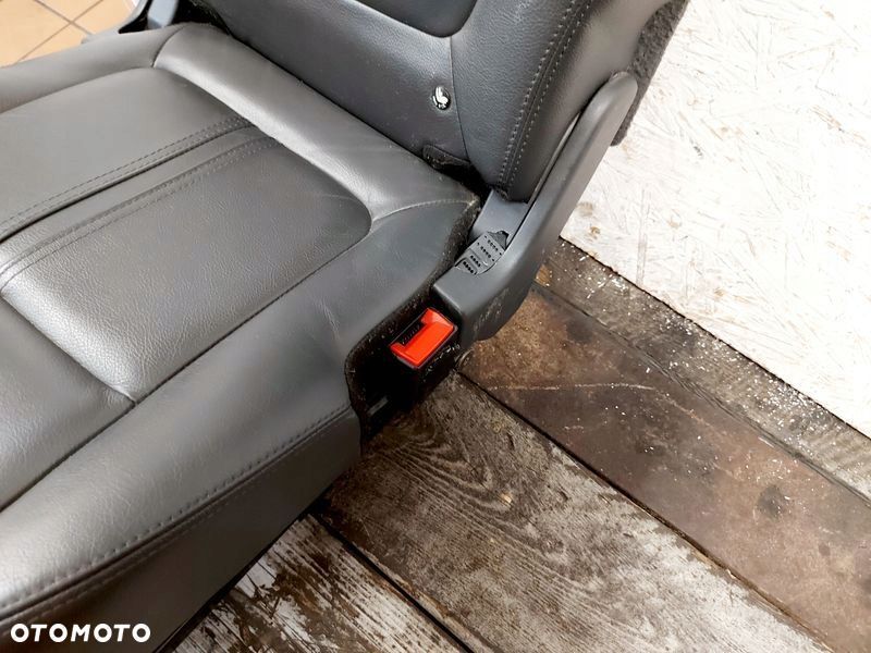 PEUGEOT 5008 1 I FOTEL II 2 RZĄD ŚRODKOWY SKÓRA - 6