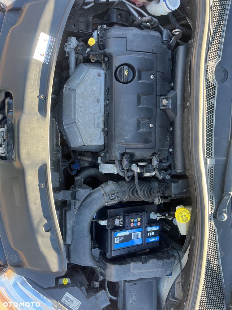 Peugeot 208 95 VTI Active - 11