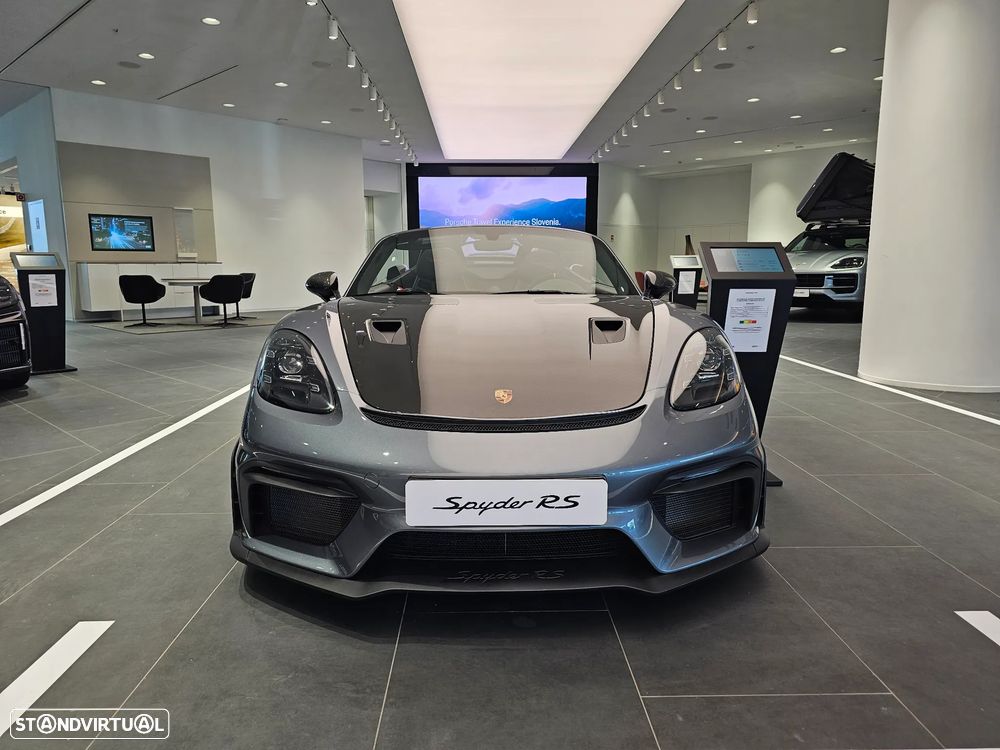 Porsche 718 Spyder - 9