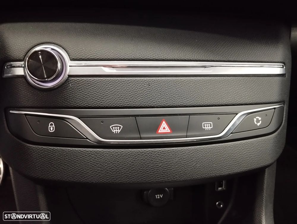 Peugeot 308 SW 1.6 BlueHDi Style - 34