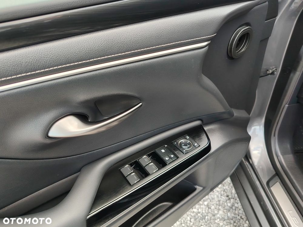 Lexus ES 300h Business Edition - 20