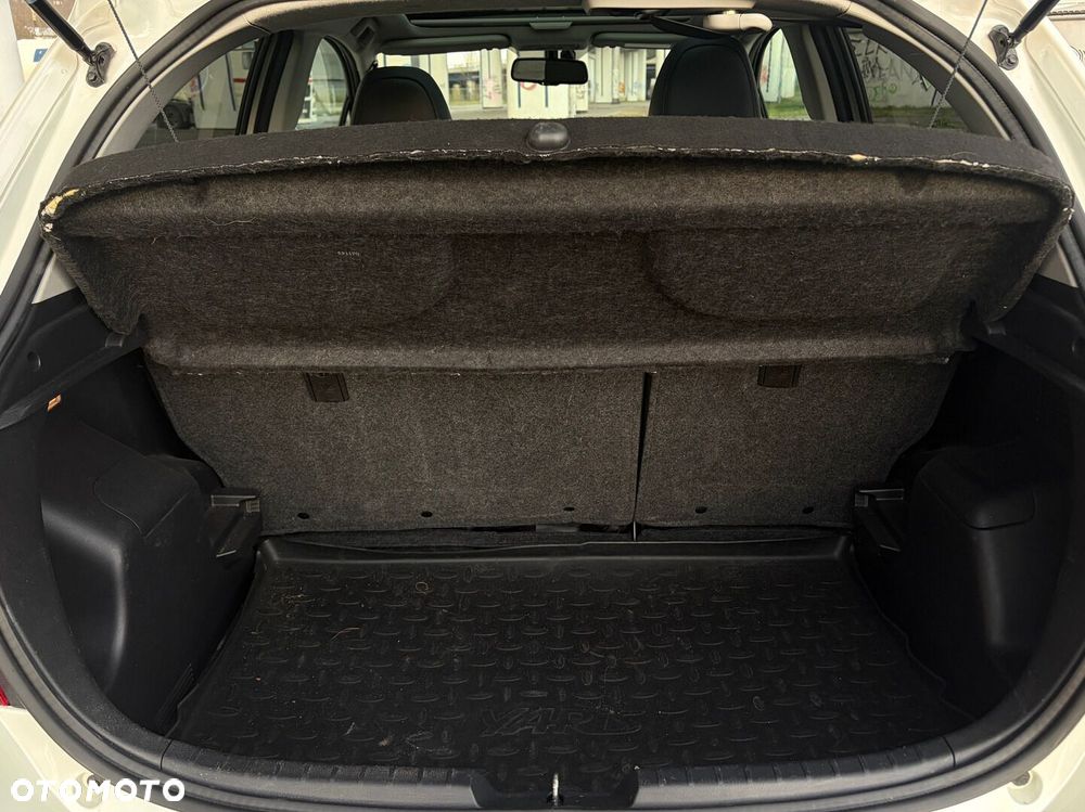 Toyota Yaris - 18