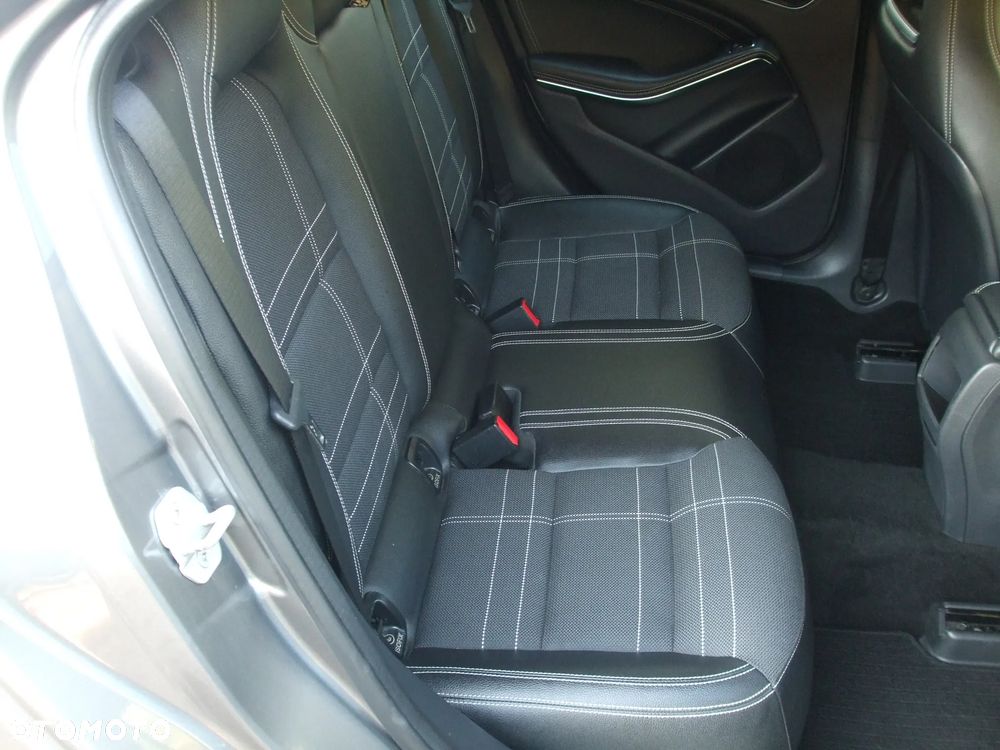 Mercedes-Benz Klasa A 180 CDI BlueEFFICIENCY Edition Style - 25