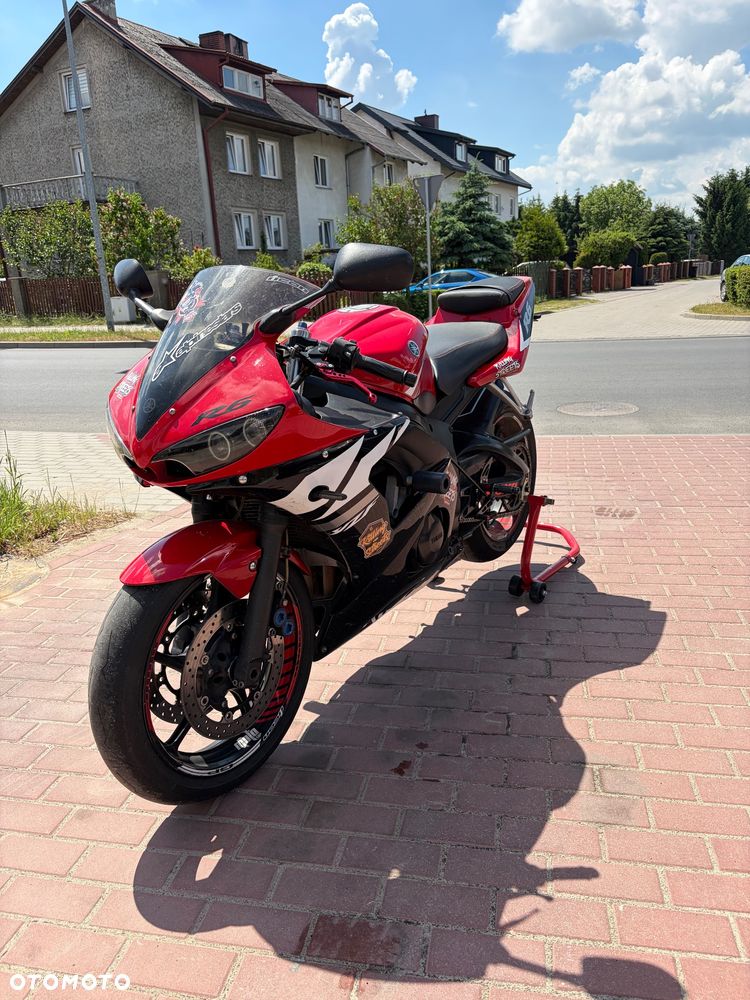 Yamaha R6 - 1