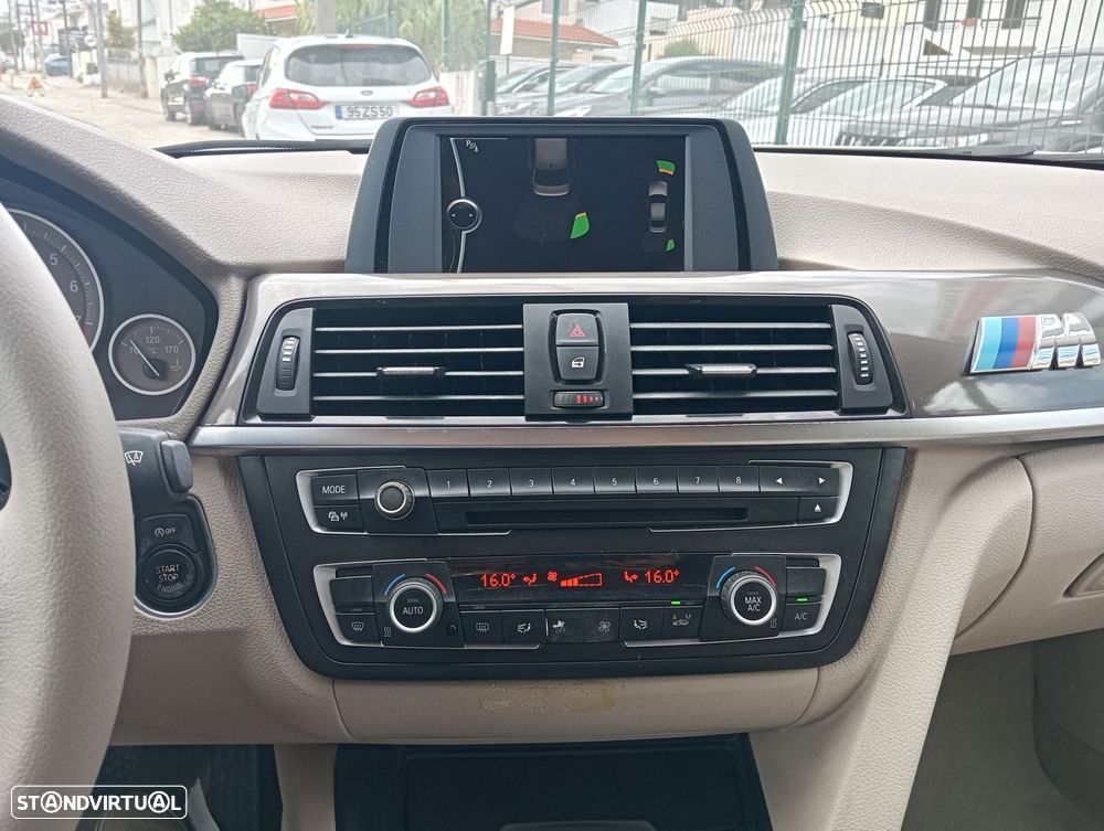 BMW 320 i Auto Line Modern - 10