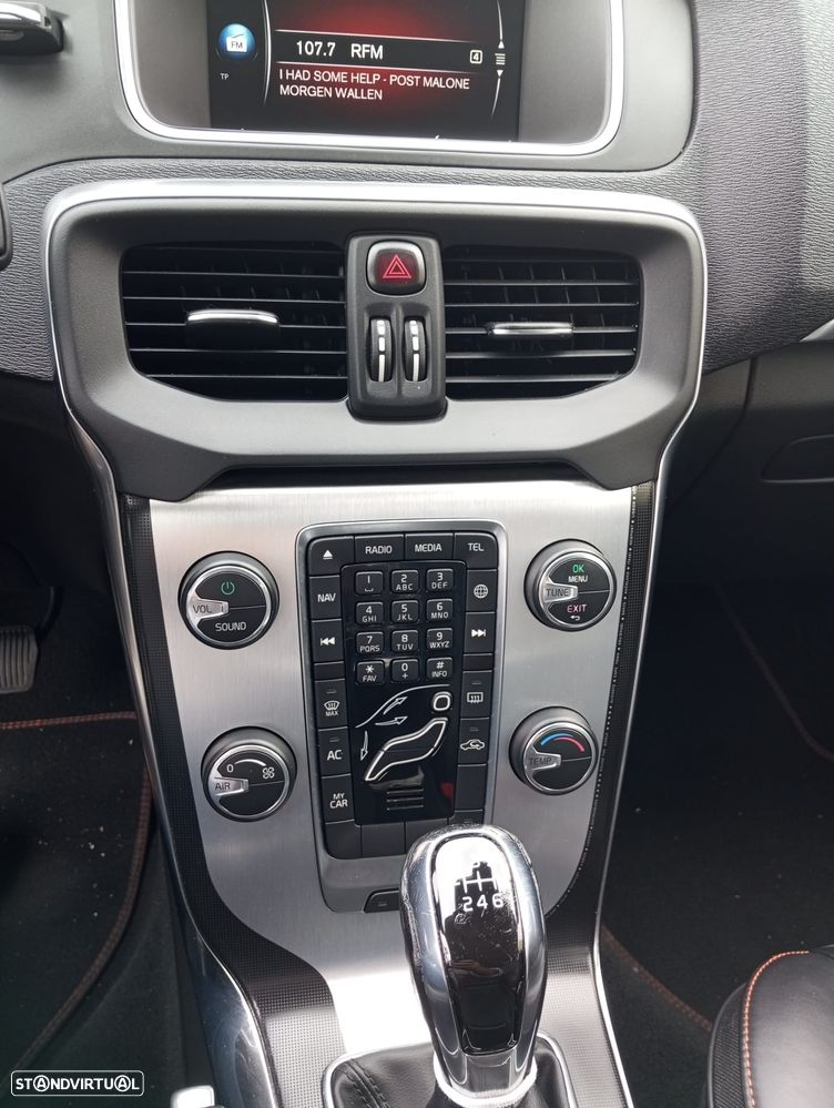 Volvo V40 1.6 D2 R-Design Summum - 8