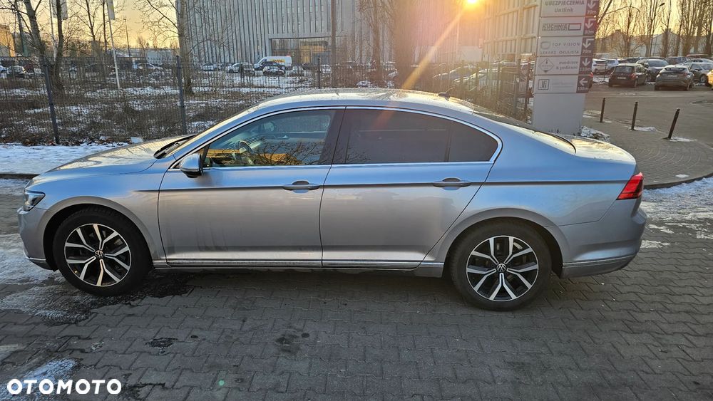 Volkswagen Passat - 9