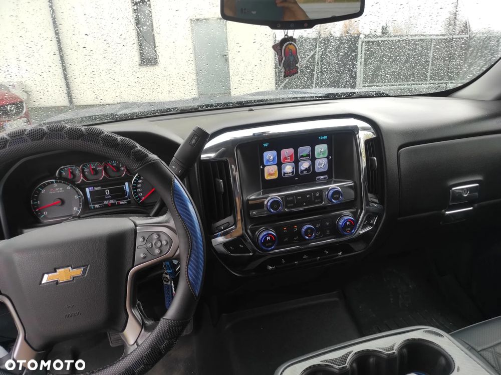 Chevrolet Silverado - 11