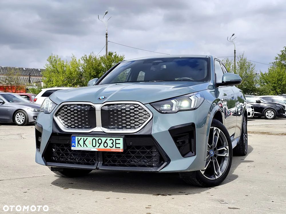 BMW iX2 xDrive30 66.5kWh M Sport - 5