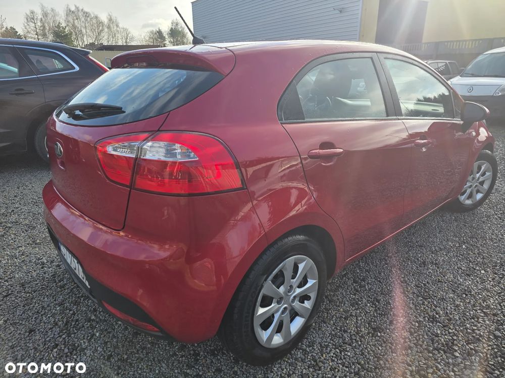 Kia Rio - 6