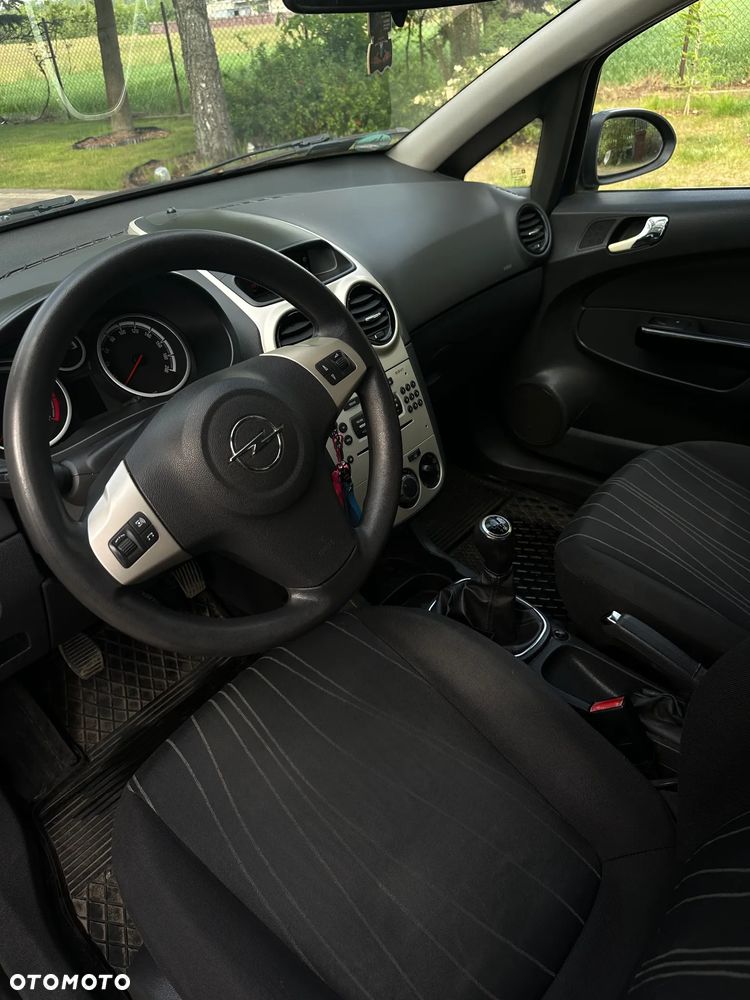 Opel Corsa - 8