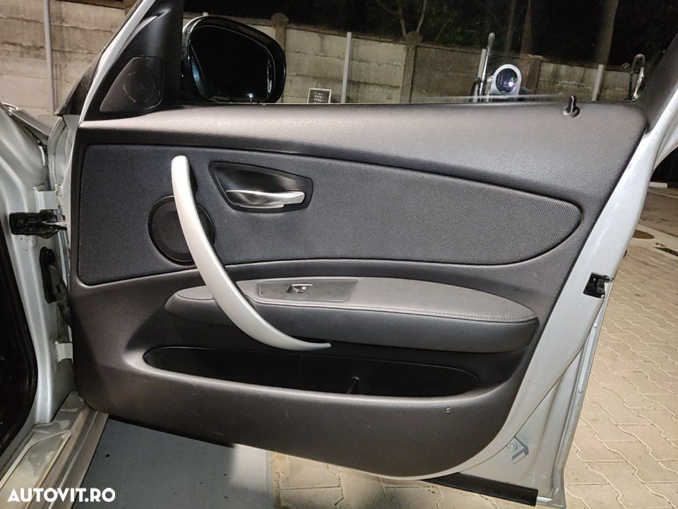 BMW Seria 1 123d DPF Aut. Edition Sport - 11